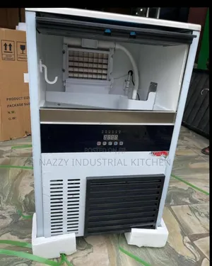 Ice Cube Machine 32