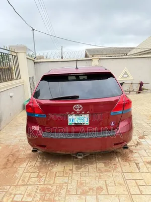 Toyota Venza 2010 Red