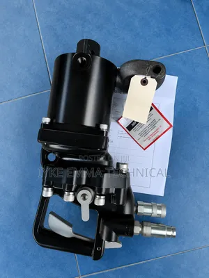 Hydraulic Impact Wrench 1-1/2"