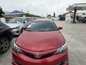 Toyota Camry SE 4dr Sedan (2.5L 4cyl 6A) 2013 Red
