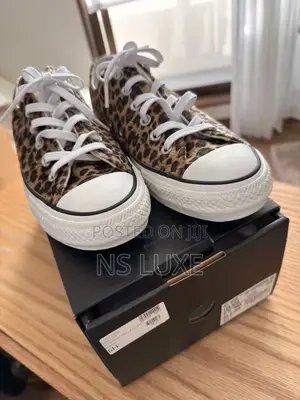 *Converse Chuck Taylor All Star “Leopard Print