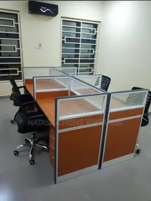 4-Person Office Workstation Cluster With Partitions
