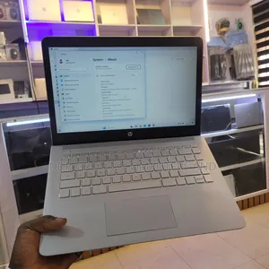 Laptop HP 14-dq1088wm 8GB Intel Core i5 HDD+SSD 1T