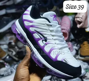 Ladies Designer Shoes in Different Sizes and Colors
