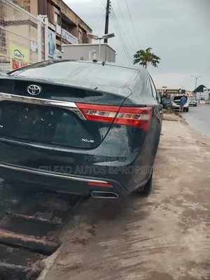 Toyota Avalon 2018 Black