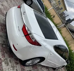 Lexus ES 350 FWD 2014 White