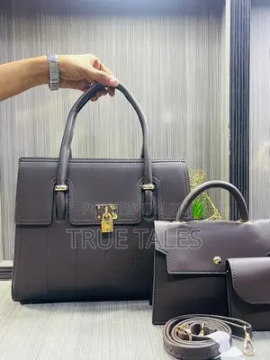 Classy Ladies Handbag # Flaw