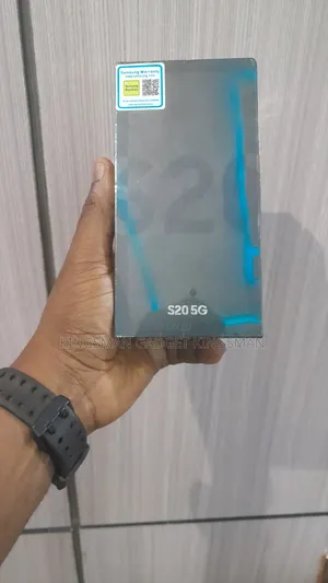 New Samsung Galaxy S20 128 GB Black