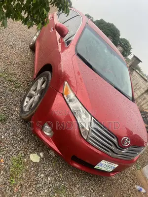 Toyota Venza LE 2010 Red