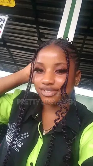 Waitress or Respeptionist