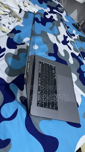Laptop Apple MacBook Pro 2019 16GB Intel Core i7 SSD 512GB