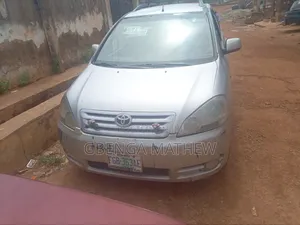 Toyota HiAce 2004 Silver