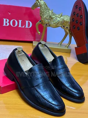 Bold Cooperate Single Sole Shoes