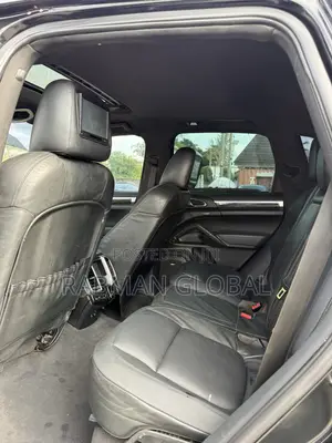 Porsche Cayenne 2010 Black