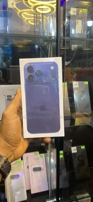 New Apple iPhone 17 Pro Max 256 GB Blue