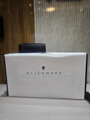 Laptop Alienware M16 R2 24GB Intel Core Ultra 7 SSD 1T