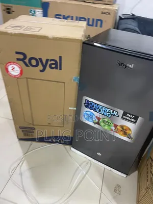 Royal Compact 105l Fridge With Large Storage Capacity