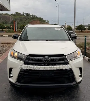 Toyota Highlander 2019 White