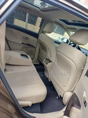 Toyota Venza V6 2010 Brown