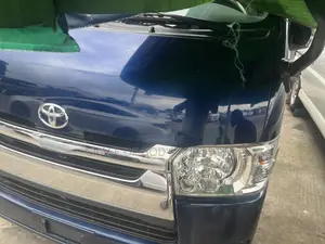 Toyota HiAce 2015 Blue
