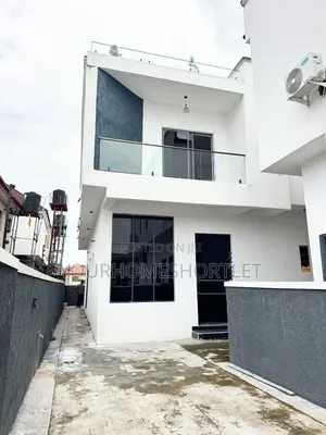 4 Bedroom Semi-Detached Duplex With a Bq