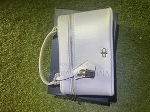 Women Elegant Ash Pu Leather Handbag With Detachable Strap
