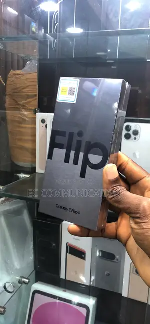 New Samsung Galaxy Z Flip4 256 GB Black
