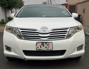 Toyota Venza 2010 White