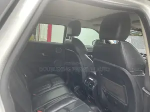 Land Rover Range Rover Evoque HSE 4x4 5-Door 2017 White