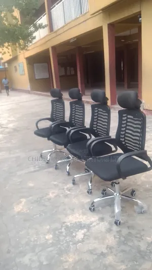 Victory Office Chair With Headrest