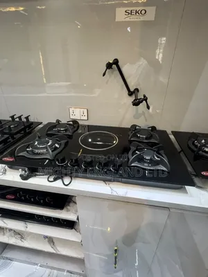 4-Burner Gas Hob With a Central Electric Hot Plate