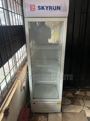 Skyrun Showcase Display Chiller