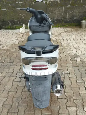 Yamaha Majesty 2007 White