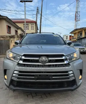 Toyota Highlander Limited Platinum 4x2 V6 (3.5L 6cyl 8A) 2017 Gray