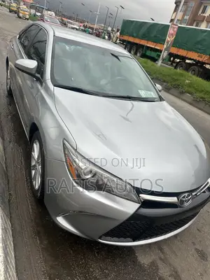 Toyota Camry SE 4dr Sedan (2.5L 4cyl 6A) 2016 Silver