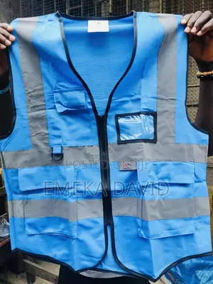 Unisex Adult Reflective Vest With Strips Multi-Pockets
