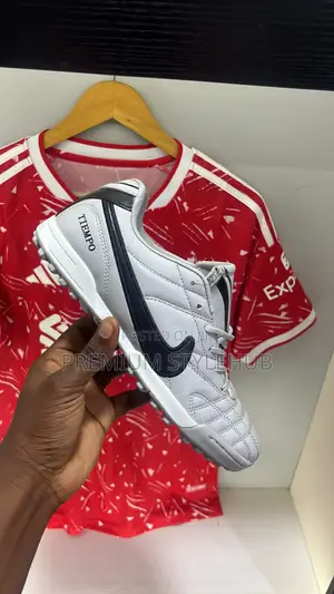 Tiempo Ash Football Boots