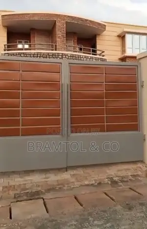 4bdrm Duplex in Zone B for rent