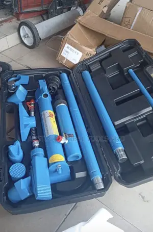 10-Ton Hydraulic Portable Body and Frame Repair Kit