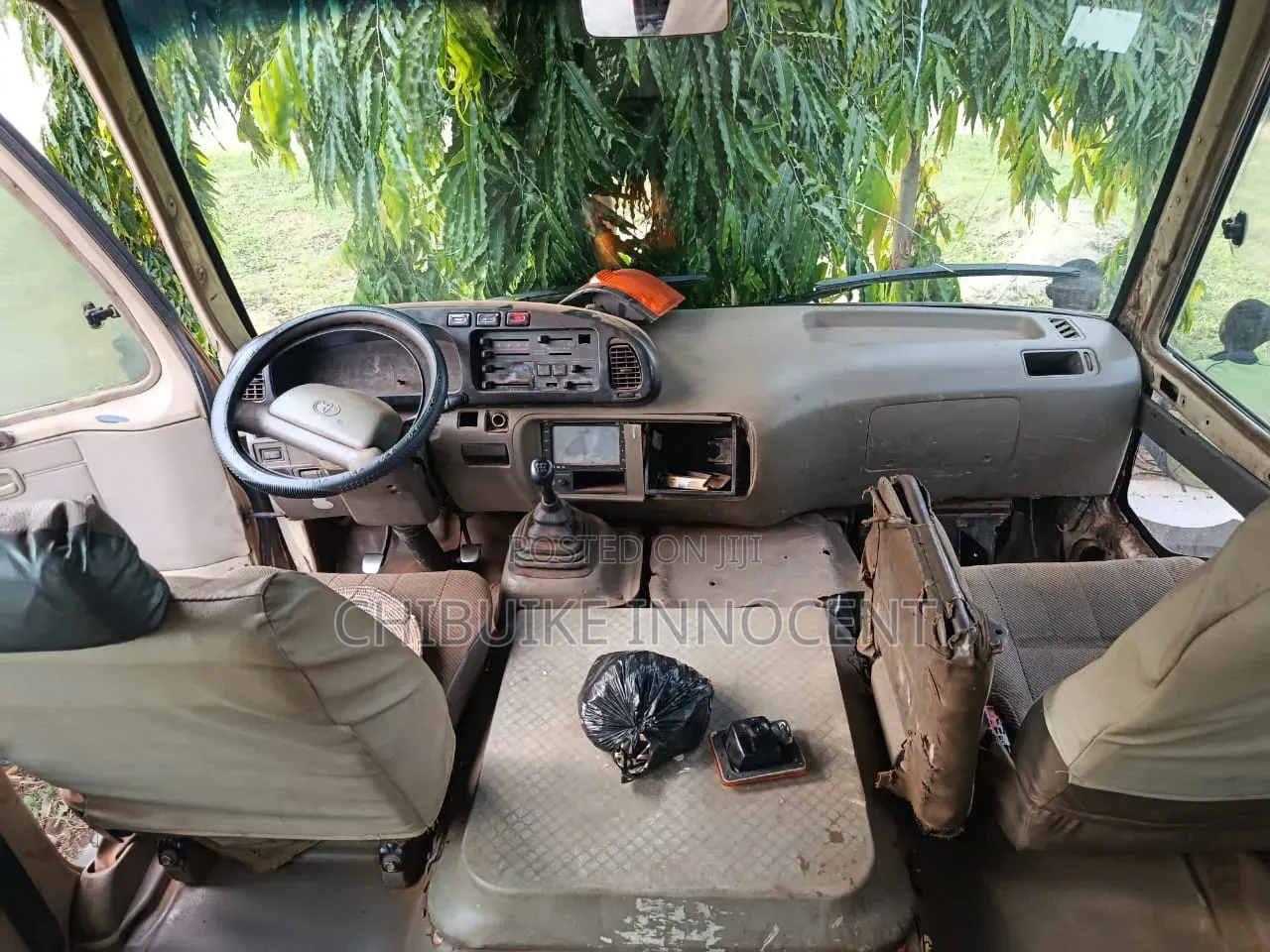 Toyota Coaster 2010