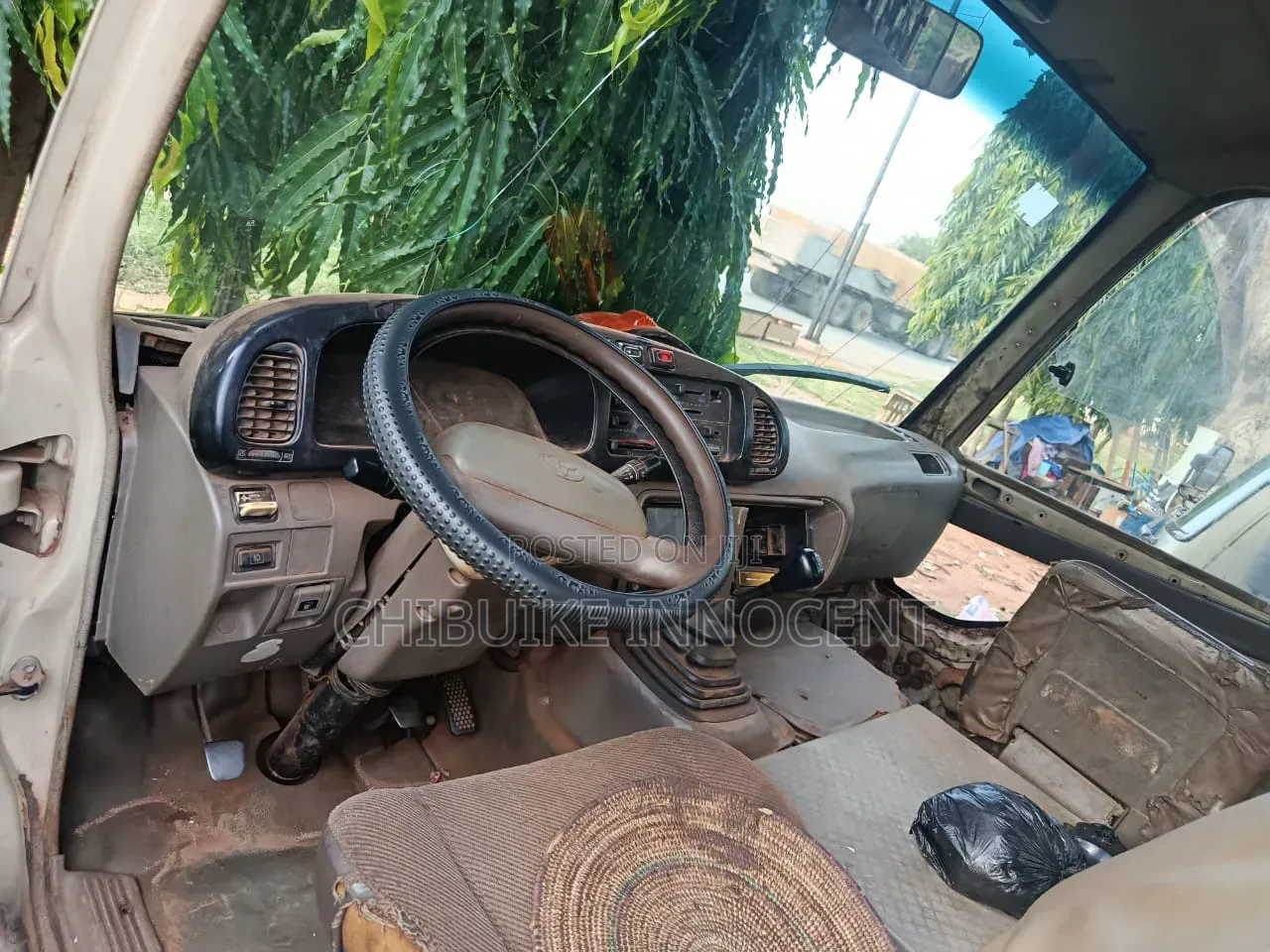 Toyota Coaster 2010