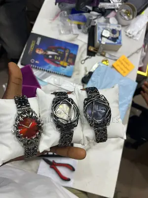  Gothic Thorn Luxury Watch – Bold Unique Design