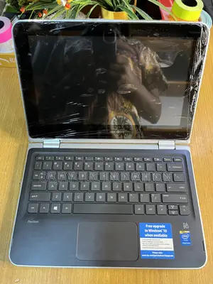 Laptop HP Pavilion 11 4GB Intel Pentium HDD 500GB