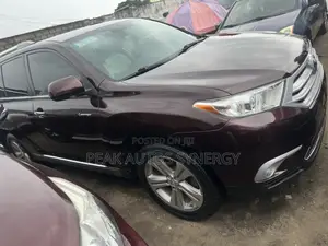 Toyota Highlander Limited 3.5l 4WD 2013 Burgundy