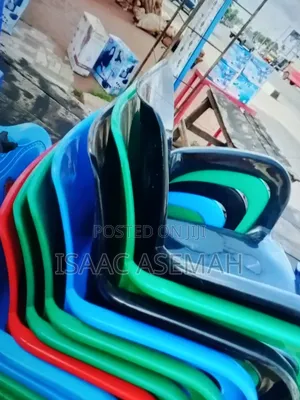 Plastic Chairs With Metal Legs for Sale