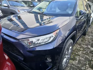 Toyota RAV4 2020 Blue