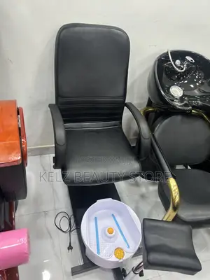 Standard Pedicure Chair With Plastic Bowl
