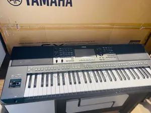 PSR-Sx720 Yamaha Keyboard Arranger Workstation Synthesizer Keyboard