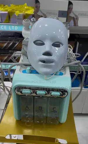 Hydra Facial Machine