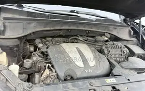 Hyundai Santa Fe Limited 4dr SUV (3.3L 6cyl 6A) 2014 Gray